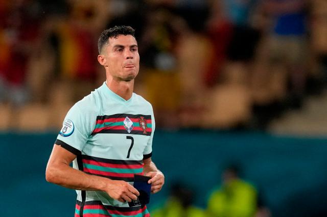 星空体育app-甩掉袖标的C罗告别欧洲杯？别逗了，我们39岁再见！